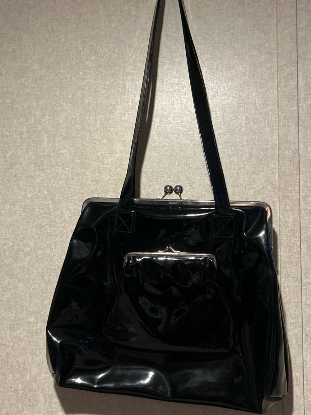 Black Patent Kiss-Lock Shopper Tote